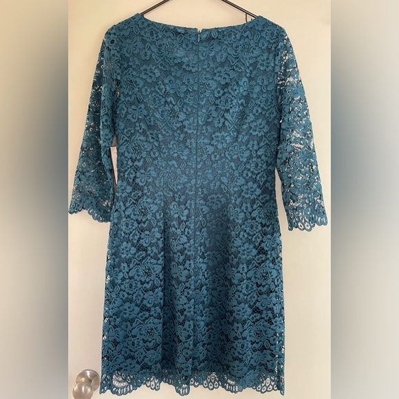 Jessica Howard Lace Shift Dress - Picture 2 of 3